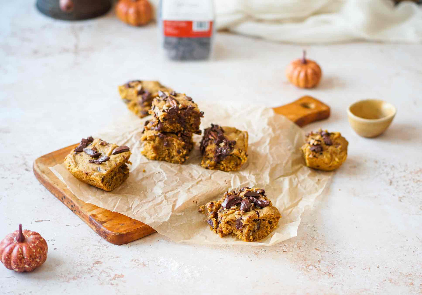 Pumpkin Spice Blondies with Chocolate Baking Chips